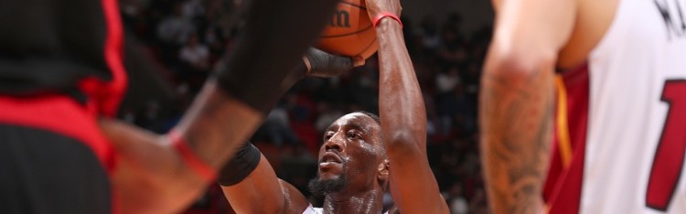 开云体育下载-韦德：阿德巴约前三节发挥完美 但人们只盯着变成闹剧的最后5分钟