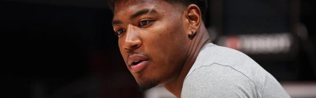 开云官网-12分6篮板+个人单打 八村垒湖人首秀堪称完美