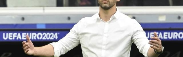 开云APP-比利时主帅：不需要调整卢卡库 多库不应承受痛苦