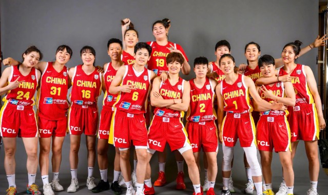 开云体育入口-女篮大胜南苏丹，宫鲁鸣迎来2喜1忧，4大黑马崛起将有望冲冠