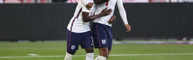 kaiyun-【热身赛】萨卡处子球 阿诺德伤退 英格兰1-0奥地利