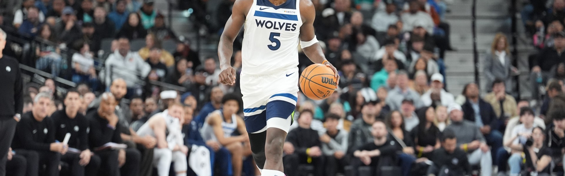 开云体育下载-五连败！爱德华兹：我们不能以疲劳为借口 本该在场去全力以赴