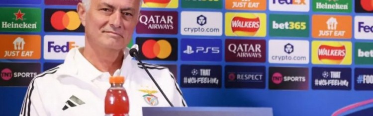 kaiyun-穆帅：阿韦洛亚是我皇马生涯最喜欢球员之一 阿隆索已证明了自己