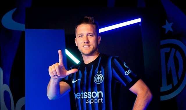 官方：泽林斯基当选国米2月最佳球员