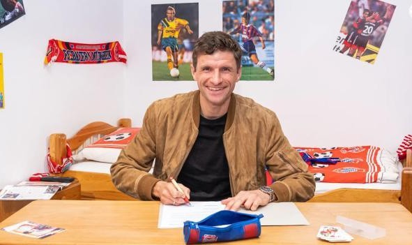 开云APP-官方：拜仁与穆勒完成续约 新合同签至2024年