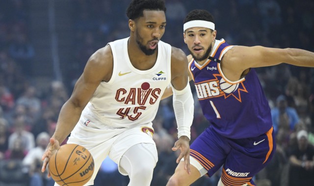 开云-奇妙！单场70+球员中张伯伦&amp;阿德巴约穿13号 科比米球布克13号秀