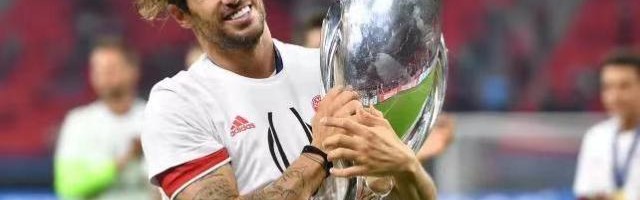 开云官网-德媒曝中超队有意拜仁后腰 年薪恐是最大障碍