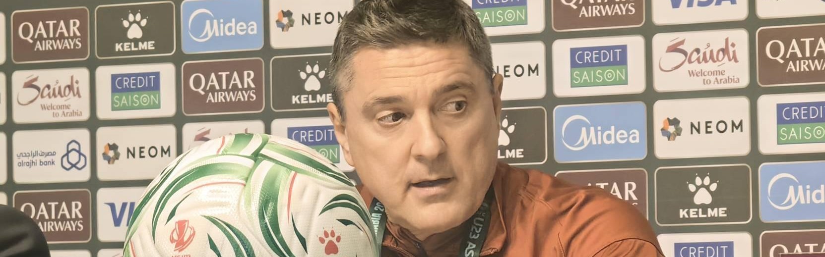 开云体育入口-安东尼奥：彭啸身体有问题，但渴望出场