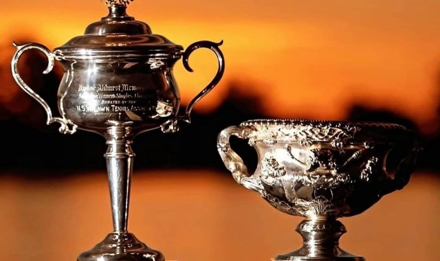 开云APP-男单上半区四强产生，皆是三盘直落！